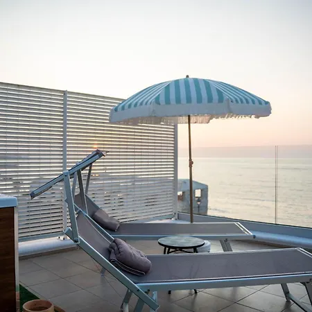 Amare Luxury And Vista Mare Apartamento Bari
